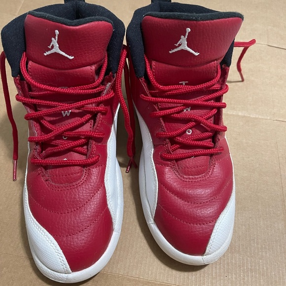 Air Jordan 12 Retro PS 'Gym Red' - Red & White 
Size US 3 = UK 2.5 / EUR 35 - Picture 7 of 7